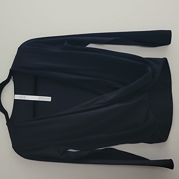 lululemon athletica Tops - Lululemon long sleeve crossover top Sz 4